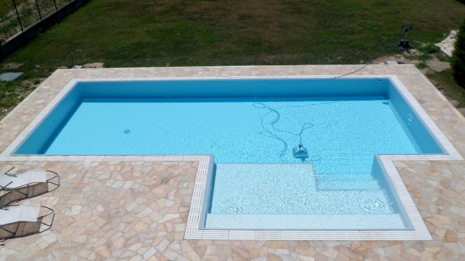 Pavimento piscina in palladiana di quarzite