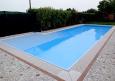 pavimento in marmo per piscina