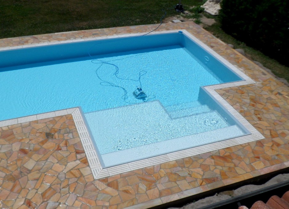 Pavimento piscina in palladiana quarzite